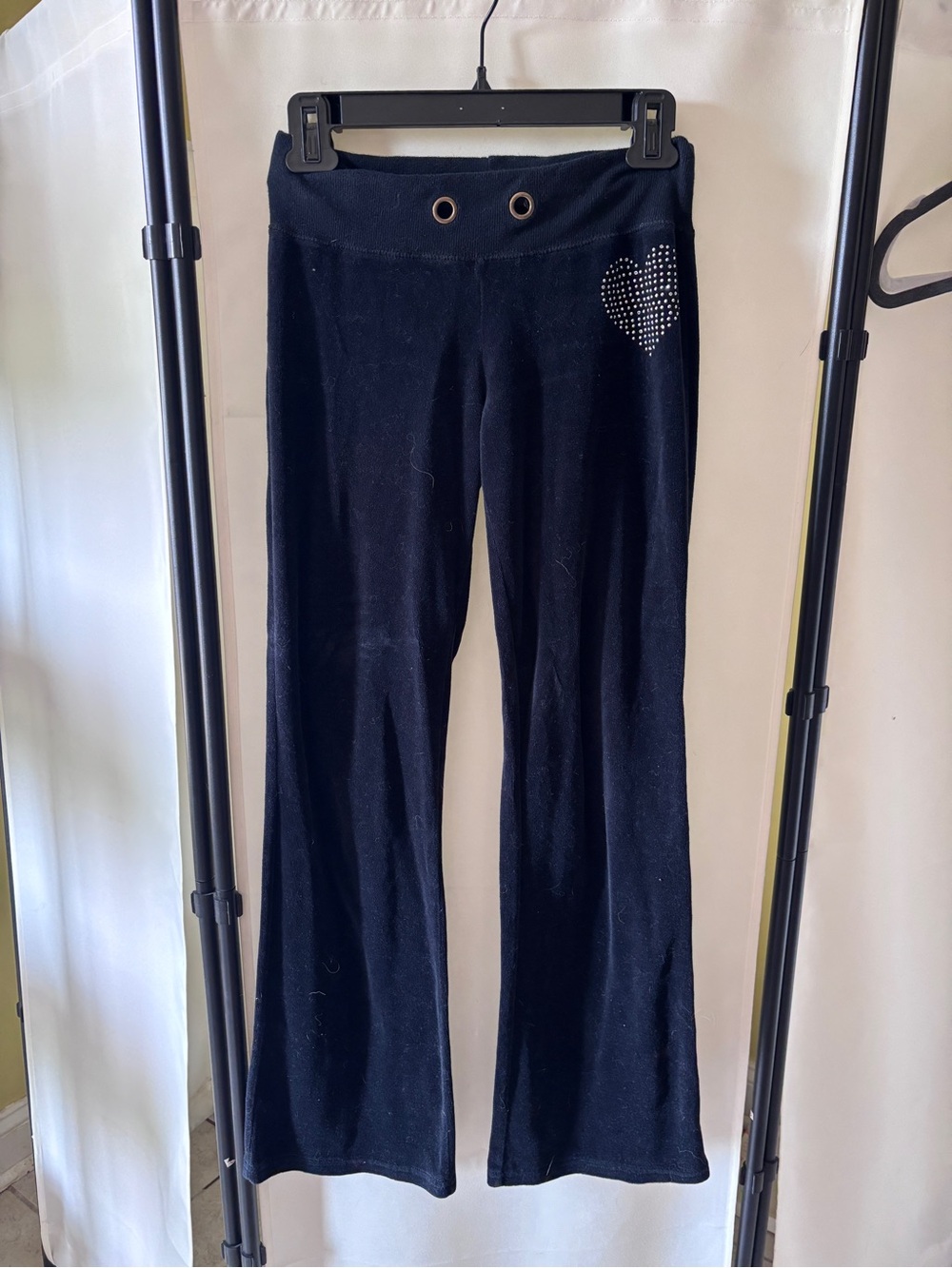 Vintage Y2K Jenni Black Boot Cut Velour Pants with Rhinestone Heart